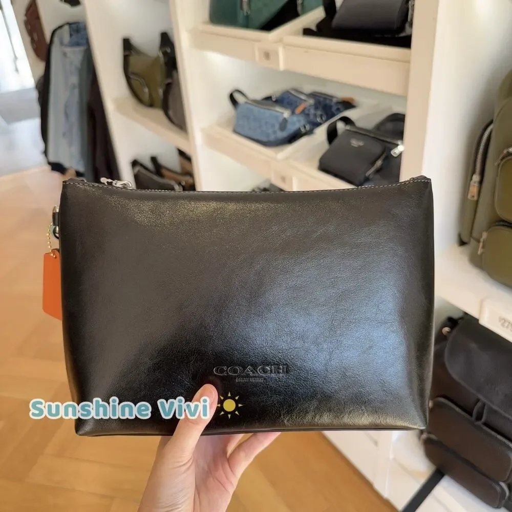 NWT Coach Pouch with charm Silver/Black CEB50 Shiny smooth refined calf leather - Picture 4 of 8